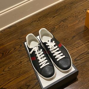 Men’s Gucci Ace Signature Sneaker